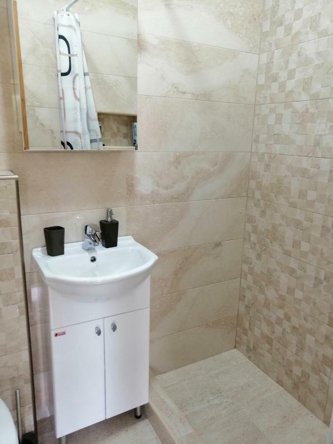 Studio Apartman Irena1 Bijela Esterno foto