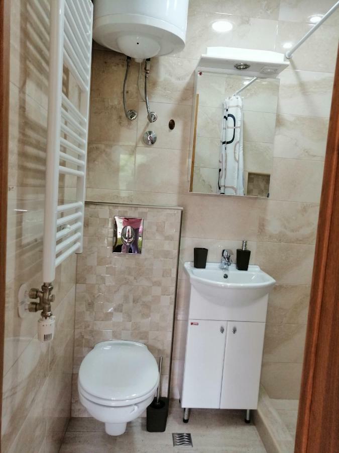 Studio Apartman Irena1 Bijela Esterno foto