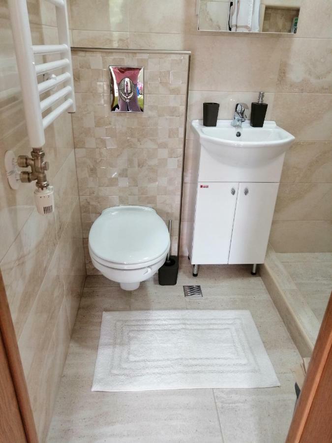 Studio Apartman Irena1 Bijela Esterno foto